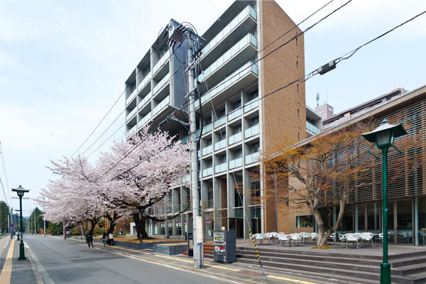 片平北門会館（外観）